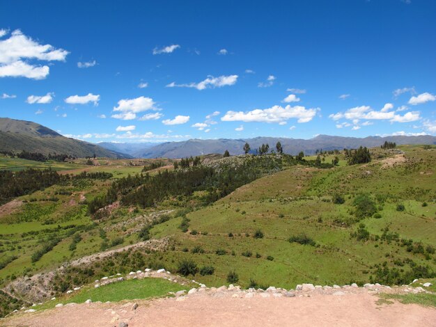 Oude ruïnes van de vesting in cusco, inca empire, peru