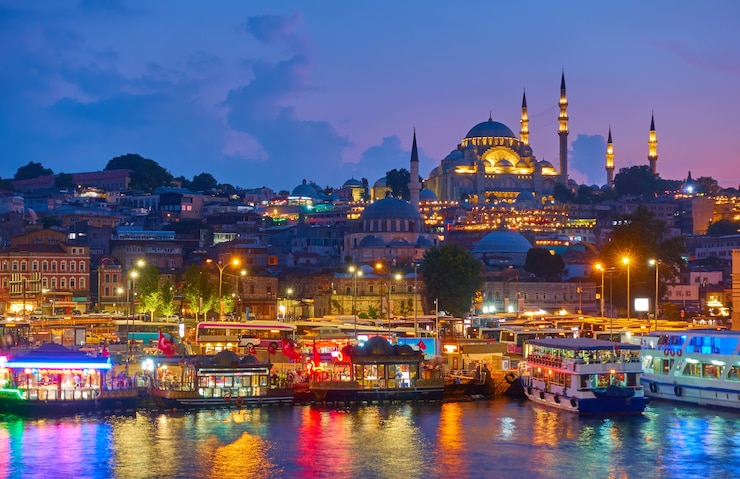 Foto oude stad van istanbul - fatih-district en de süleymaniye-moskee, turkije