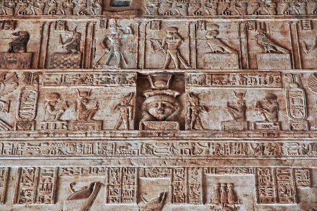 Oude tempel Hathor in Dendera, Egypte