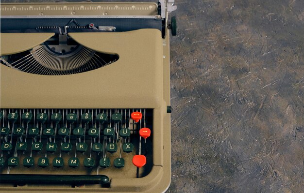 Oude vintage typemachine. Het uitzicht vanaf de top.