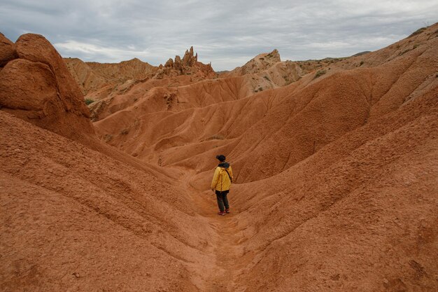 Photo ourists on the red mountains