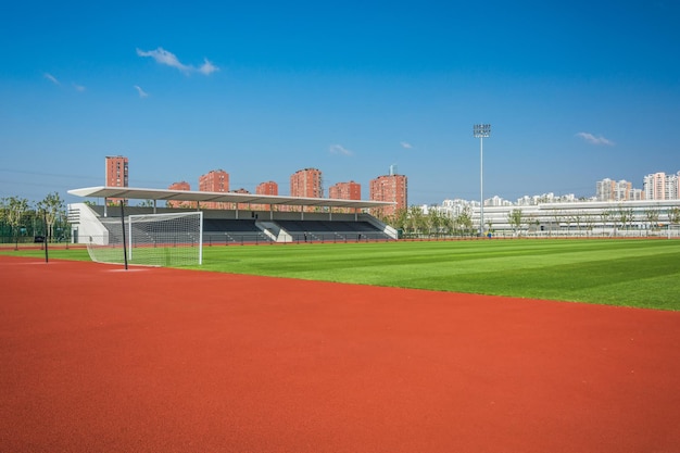 Foto campo da basket all'aperto con nessuno