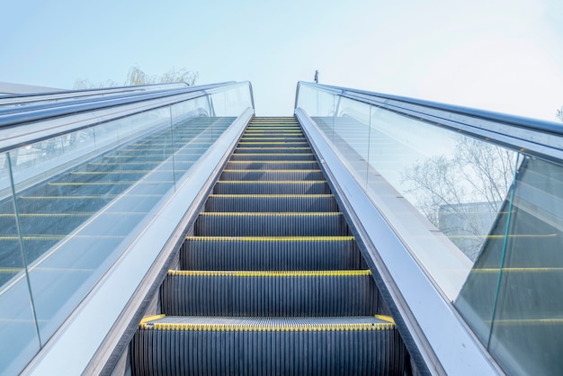 Outdoor escalator