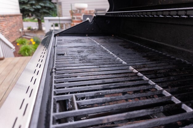 Outdoor gas grill