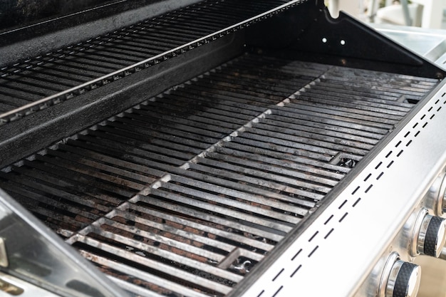 Outdoor gas grill