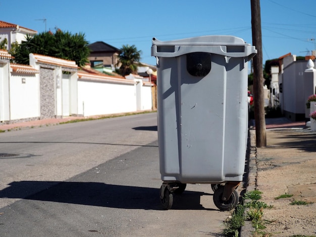 Outdoor trash can on wheels