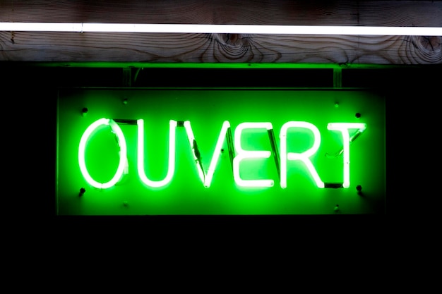 Ouvert Neon light