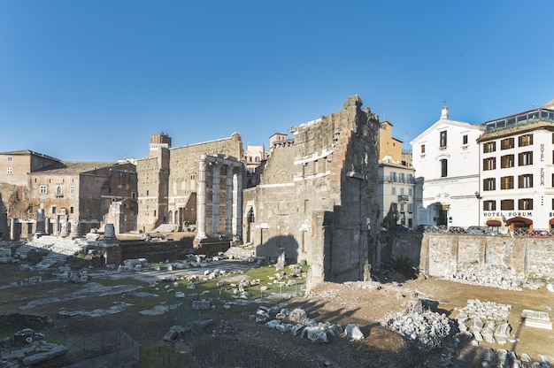 Overblijfselen van het forum van augustus en de tempel van marte ultore in rome