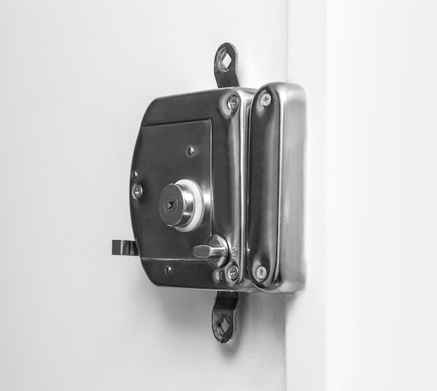 Overhead door lock