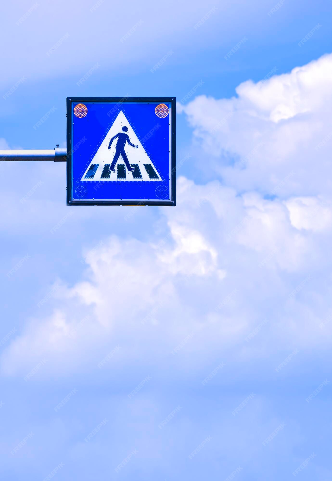 Pedestrian Crossing Sign Images - Free Download on Freepik