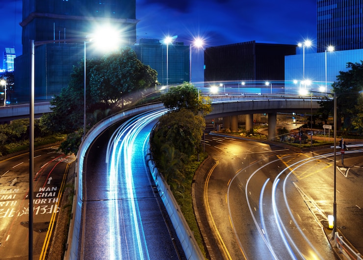 Photo overpass of the light trails