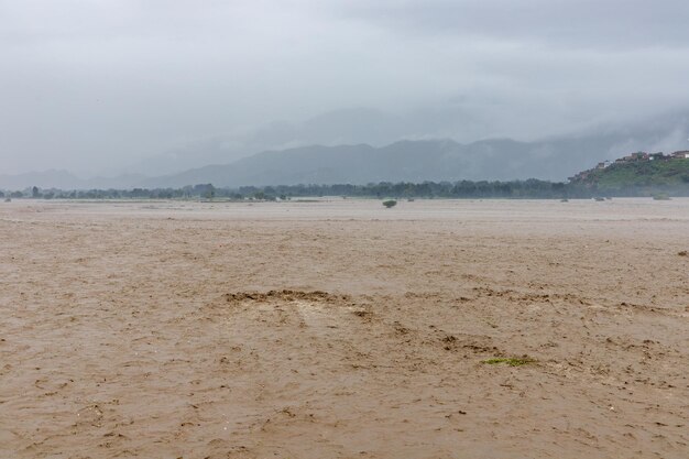 Overstroomd na de zware regenval in Pakistan