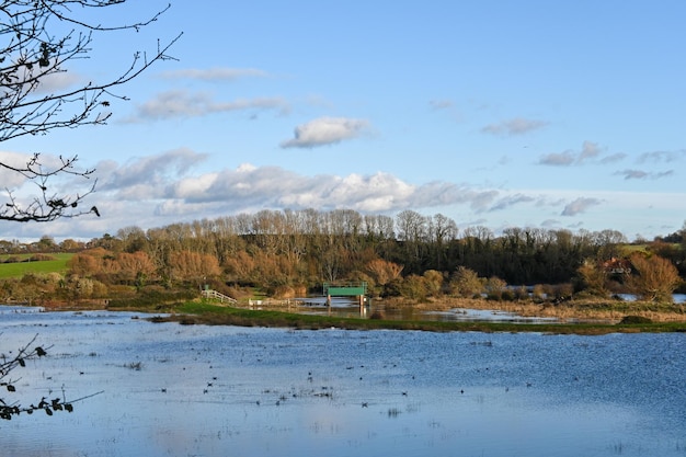 Overstroomde Cuckmere-rivier bij Alfriston november 2022