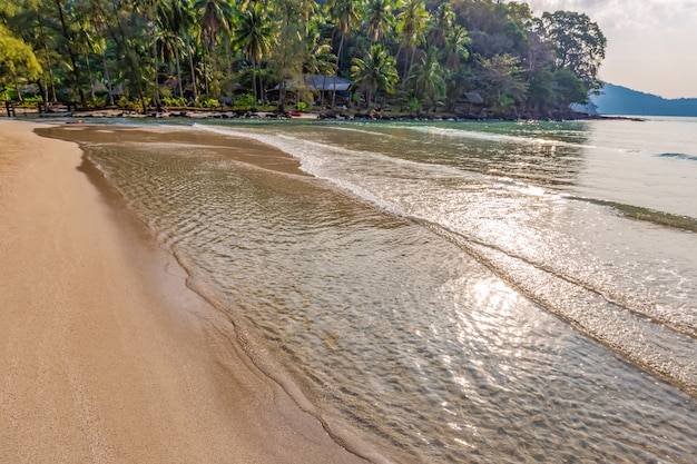 Overview of the first trip to Kood Island,  It's very beautiful 