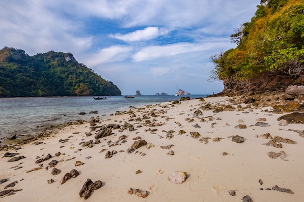 Overview of Koh Poda and nearby islands