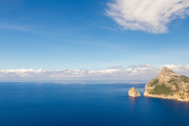 Overzees landschap bij de kaap Formentor, Majorca, Spanje