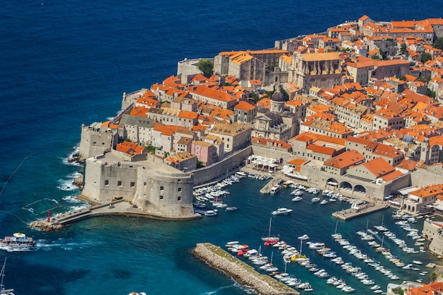 Overzicht naar de oude stad van Dubrovnik, Kroatië