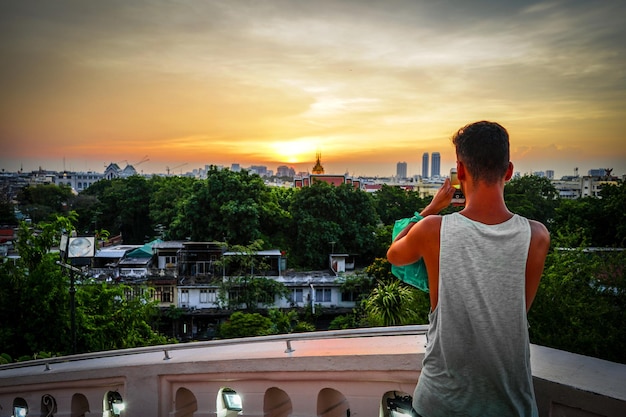 Overzicht stadsgezicht met in de schemering open lucht Bangkok stad Thailand