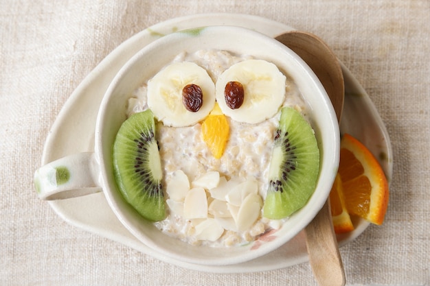 Owl porridge breakfast 