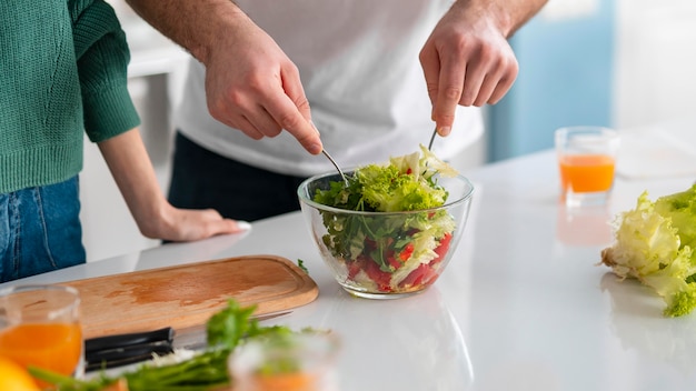 Foto paar thuis koken