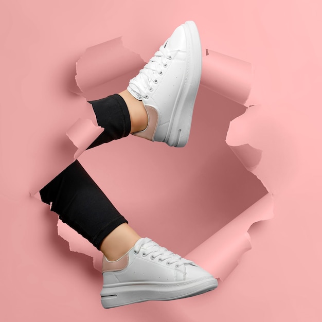 Paar trendy sportsneakers Witte high fashion streetwear trend