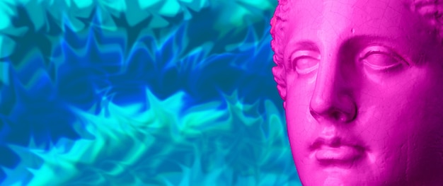 Foto paars roze antieke hoofd sculptuur op een heldere retro vaporwave achtergrond. hedendaagse kunstcollage. concept van retro affiches in golfstijl.