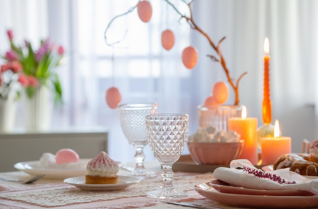 Paasroze vintage decoratie thuis