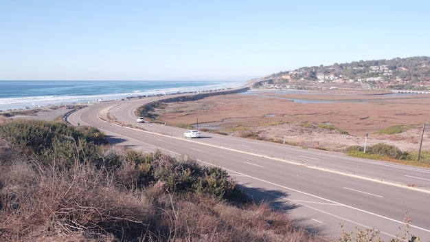 太平洋岸高速道路トーリーパインズ州立ビーチ海の波沿岸カリフォルニア