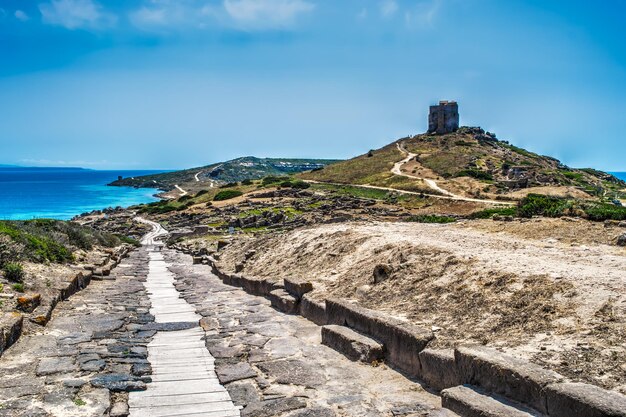 Pad aan zee in Tharros Italië