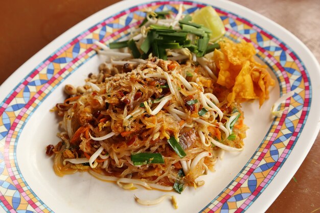 Pad Thai (gebakken dunne noedels met sojasaus)