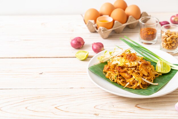 Pad Thai - stir-fried rice noodles with dried salt shrimp and tofu