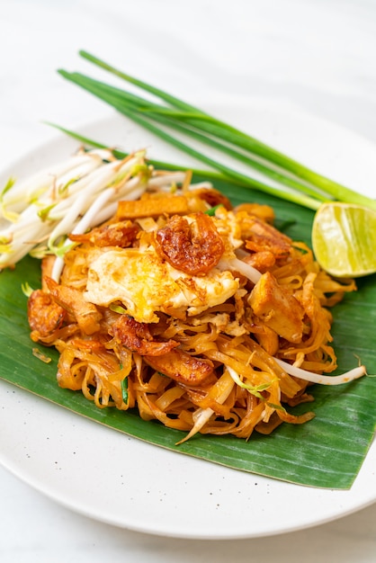 Pad thai - spaghetti di riso saltati in padella