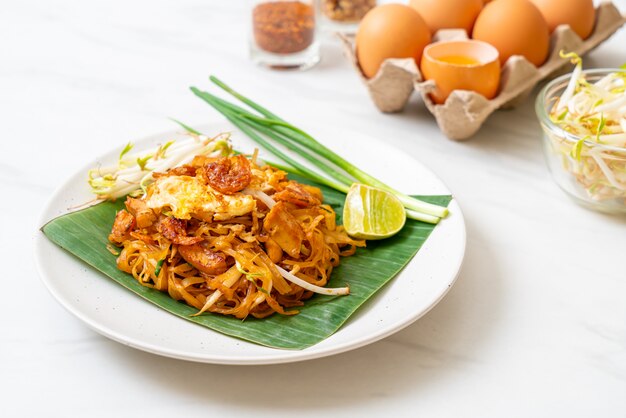 Pad Thai - жареная рисовая лапша