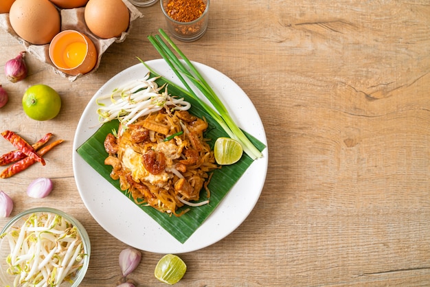 Pad Thai - жареная рисовая лапша