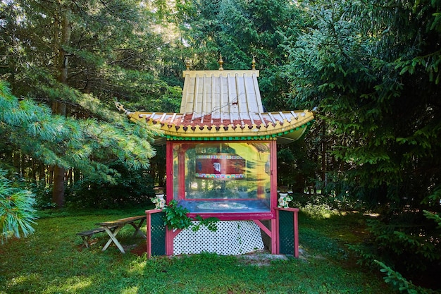 Foto santuario buddista mongolo tibetano della pagoda all'entrata del centro culturale