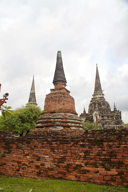 Pagode bij Wat Chaiwattanaram-tempel Ayutthaya Thailand