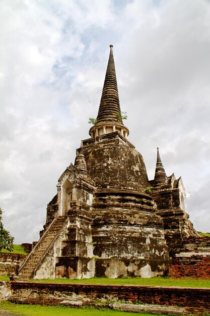 Pagode bij Wat Chaiwattanaram-tempel Ayutthaya Thailand