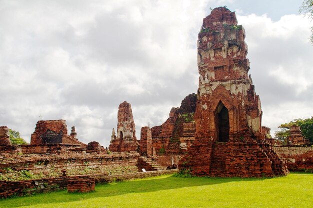 Pagode bij Wat Chaiwattanaram Tempel Ayutthaya Thailand