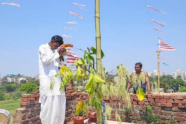 Photo pahan worshiping sarna maa