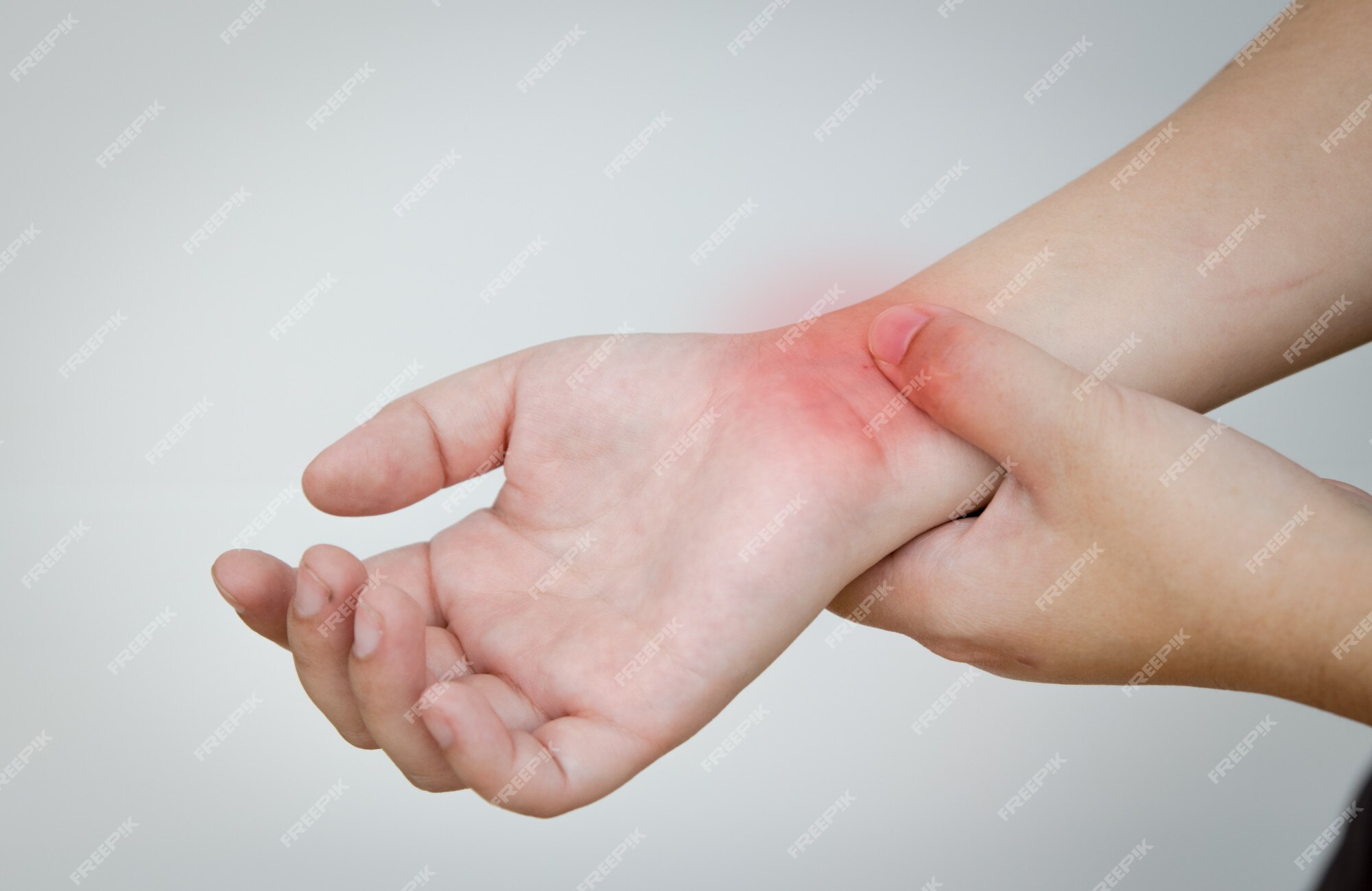 Hand Pain Images - Free Download on Freepik Hand Pain Images - Free Download on Freepik