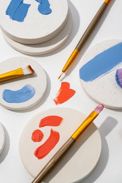 Paint brushes with brush stroke swatches