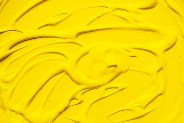 사진 얼룩이있는 밝은 노란색 페인트