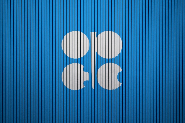 콘크리트 벽에 OPEC의 국기를 그린