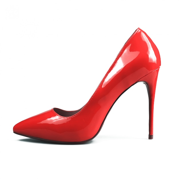 Пара красных женских туфель