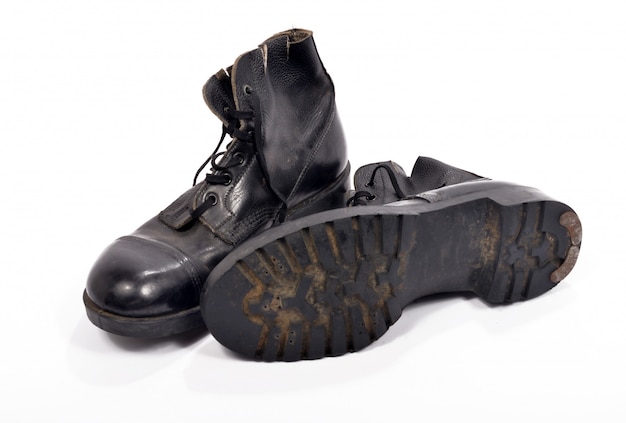 Photo pair of shoes of a british soldier