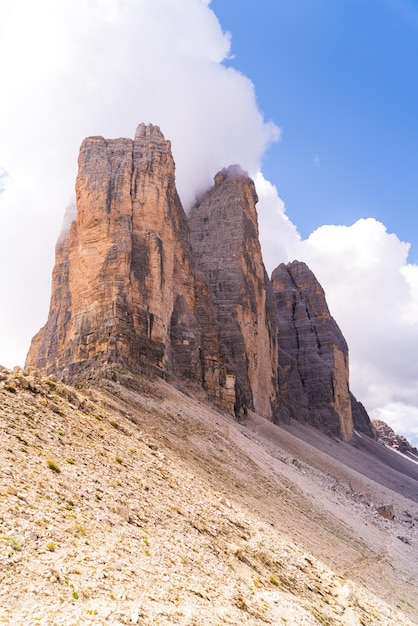 Paisaje en los alpes italianos los dolomitas lavaredo