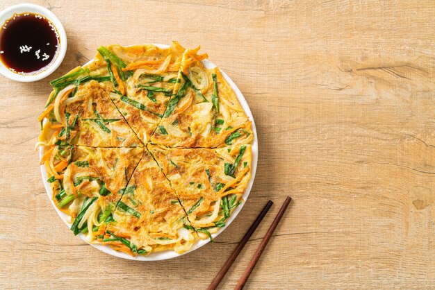 Foto pajeon of koreaanse pannenkoek of koreaanse pizza