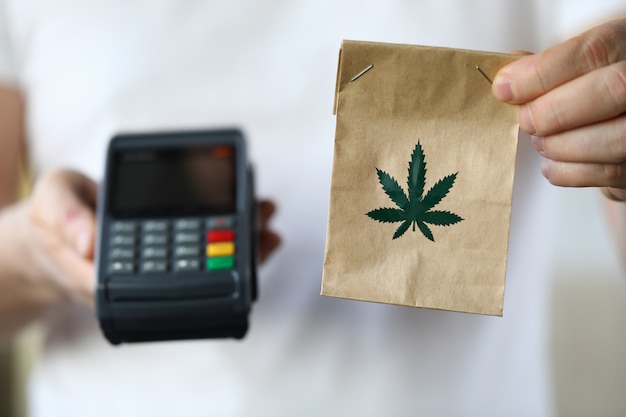 Pakketlevering met marihuana, betaalterminal