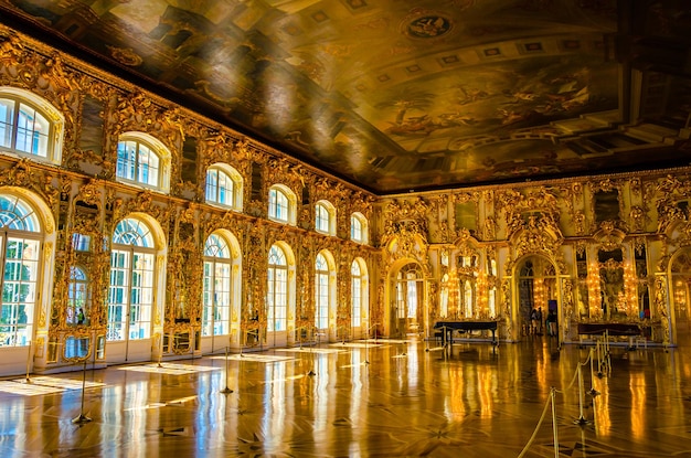 베르사유 궁전은 베르사유 궁전이다