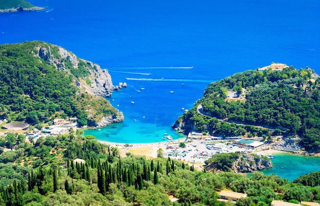 Photo paleokastritsa beach on korfu greece